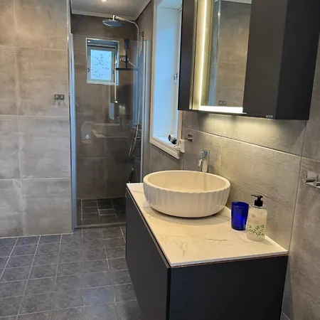 View In Center Of - 3 Bedrooms Apartmán