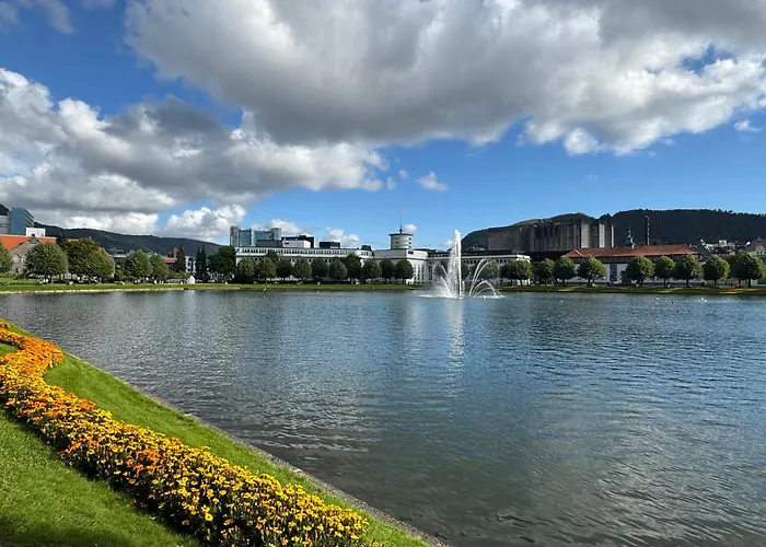 View In Center Of - 3 Bedrooms Apartament