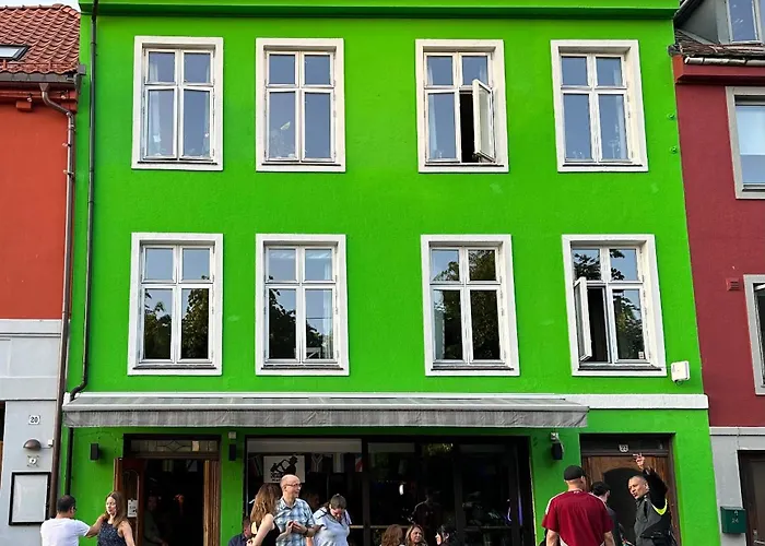 View In Center Of - 3 Bedrooms Apartment Bergen