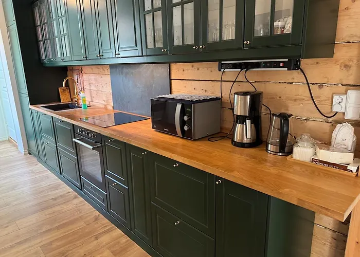 View In Center Of - 3 Bedrooms Apartment *
