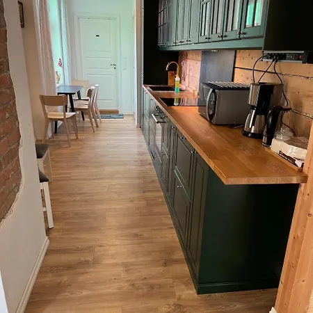 View In Center Of - 3 Bedrooms 아파트